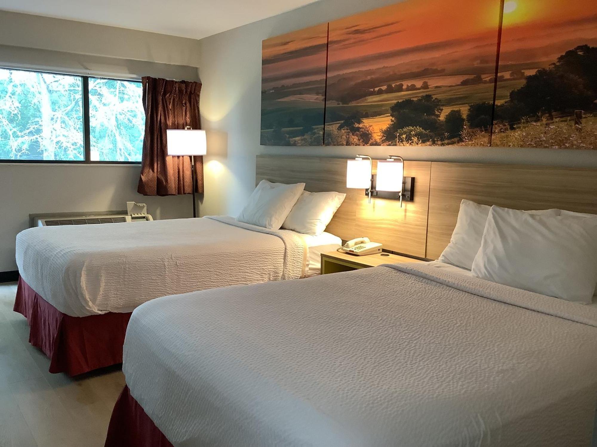 Days Inn By Wyndham Kingdom City Eksteriør bilde