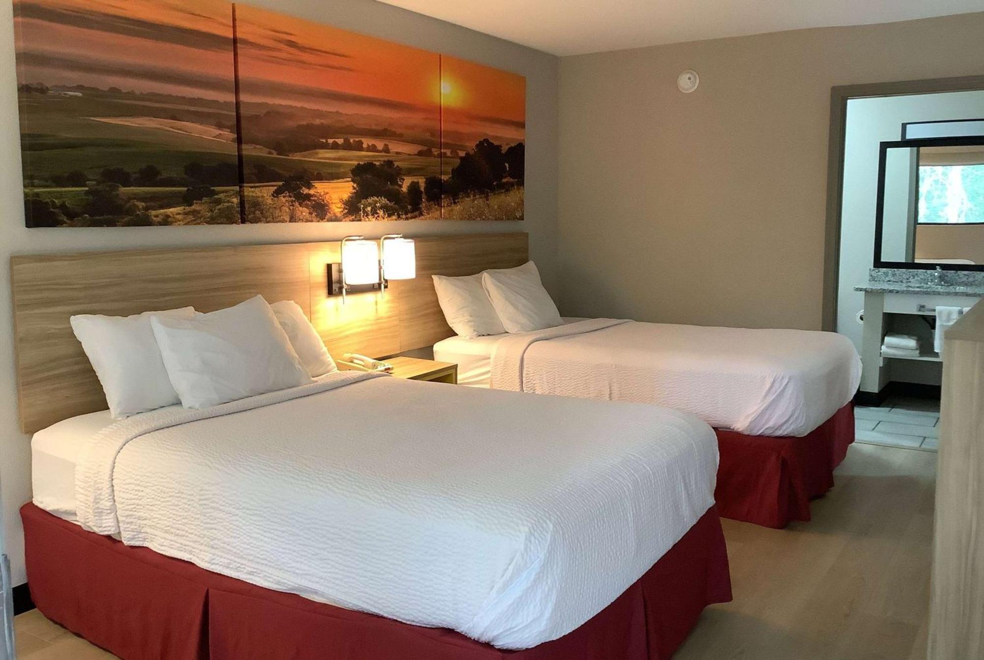 Days Inn By Wyndham Kingdom City Eksteriør bilde